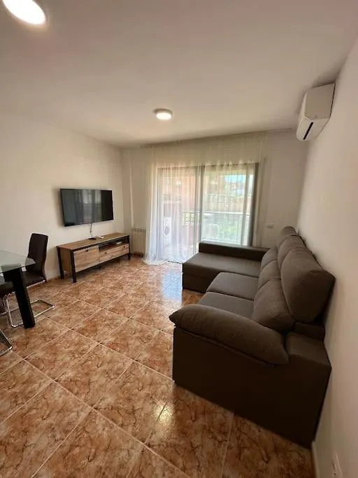 A Bright Spacious Flat For A Family contacts